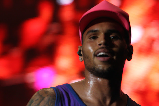 Photographer accuses Chris Brown of punching him in a press conference