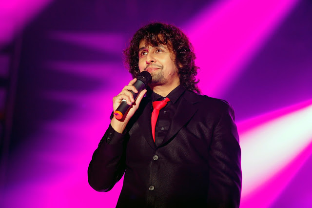 Sonu Nigam controvery gets ugly: Man stabbed with knife for a comment on Facebook