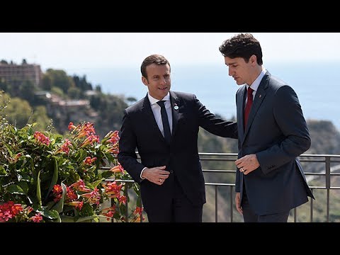 These unusually romantic pictures of Justin Trudeau and Ammanuel Macron got Twitter on fire