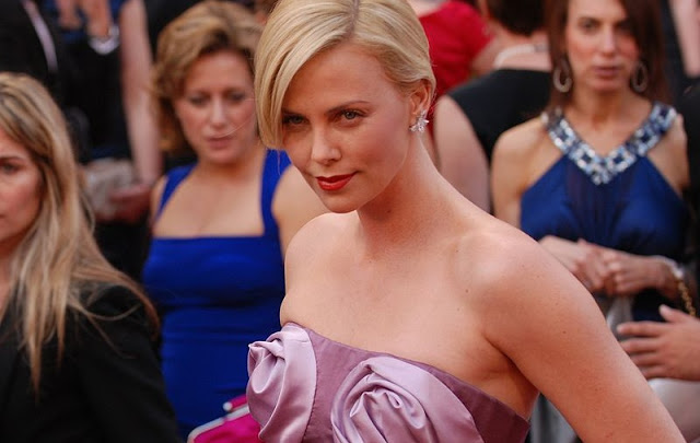 “What a Bitch!”: Charlize Theron responds to Tia Mowry’s claims that she “rolled her eyes” at her