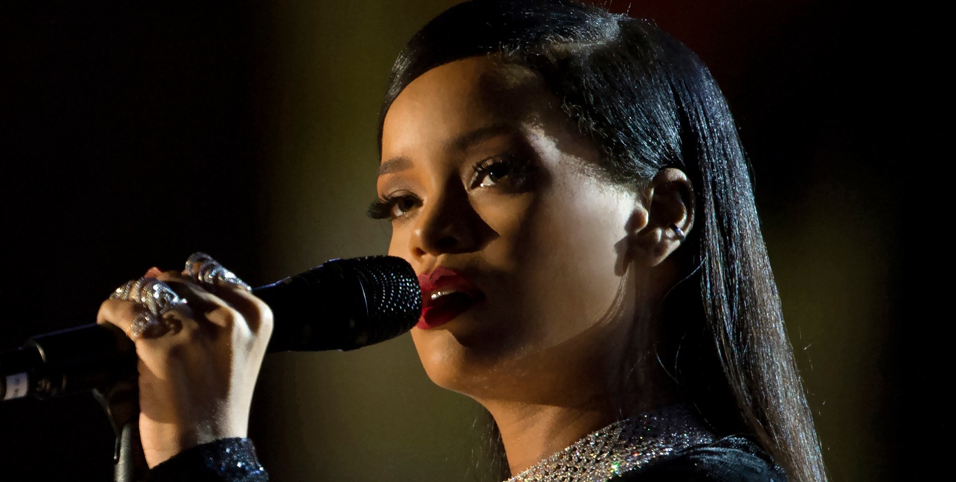 Rihanna Declined Super Bowl Show in Support of Colin Kaepernick