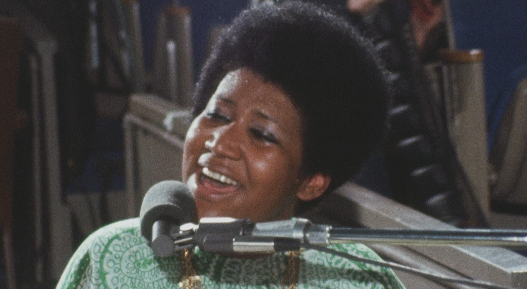 Top 20 Best Songs Of Aretha Franklin – Queen Of Soul’s Most Unforgettable Classics