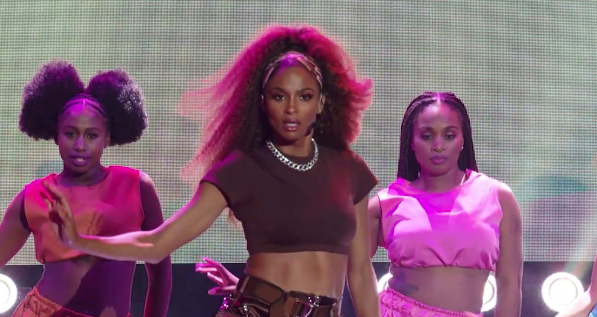 Did You Miss It? Ciara’s ‘Special’ Performance of ‘Melanin’ at AMAs [For Xfinity Users]