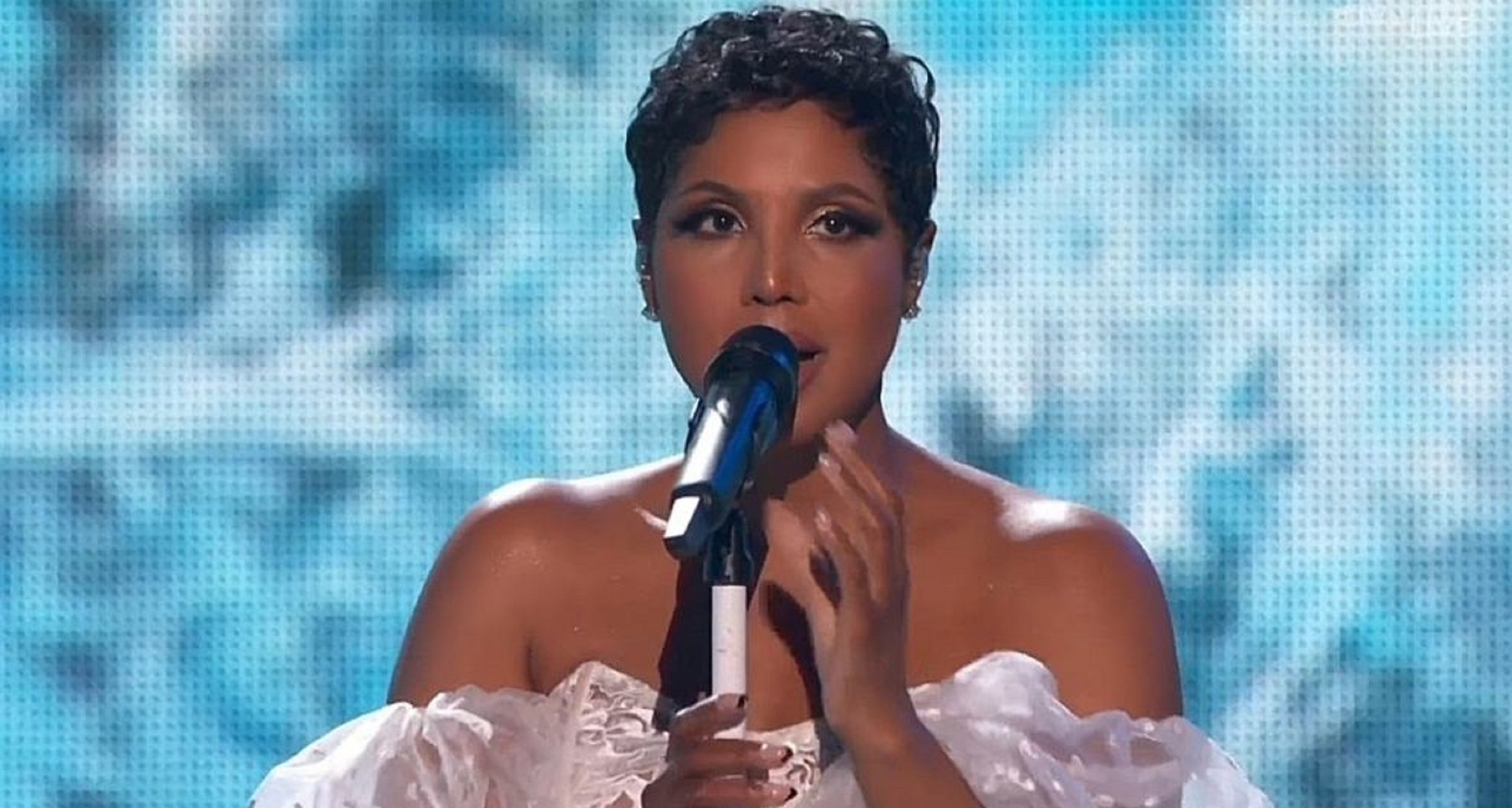 Toni Braxton Earns Record Of Most #1’s on Adult R&B Airplay Chart Tying With Alicia Keys