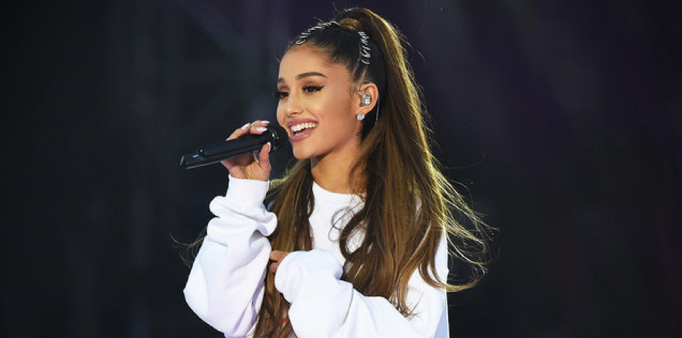 Ariana Grande Set To Release Her First LIVE Album!